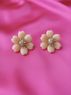 Bohemian Earrings - Cream Floral Crystal Stud  - Women Jewelry